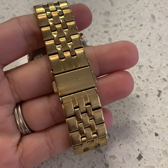 Beautiful Gold Michael Kors Watch - Picture 3 of 6